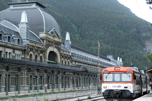 Cuando se inauguró, el 18 de julio de 1928, era la segunda estación más grande de Europa.