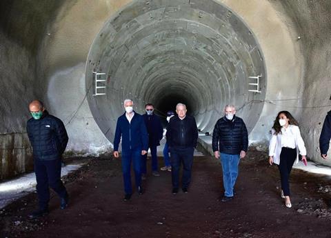 El presidente López Obrador recorre las obras del tren Toluca-Ciudad de México.