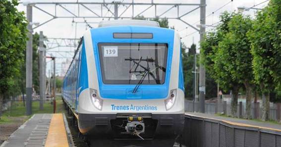 Photo published for Tras meses de atraso, el Roca llegó a City Bell | Diario Hoy