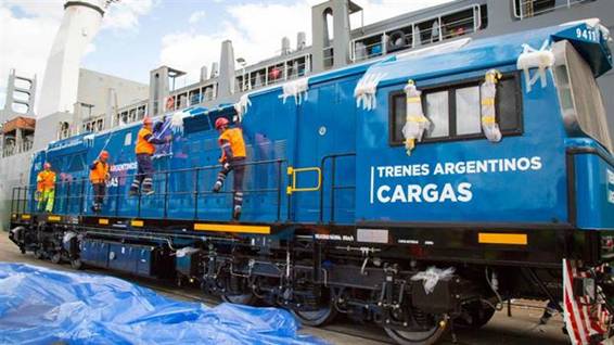 En diciembre, compraron locomotoras para el tren de cargas: no se renovaban desde hace 44 años