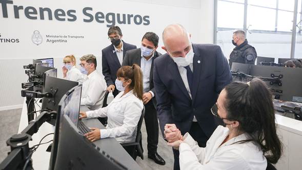 El ministro de Transporte, Alexis Guerrera, durante el acto de inauguración